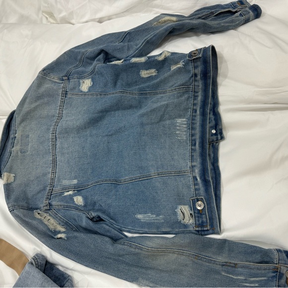 Jean jacket - Picture 3 of 3